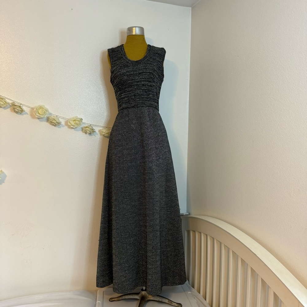 Caron Vintage 70's Elegant cute Sleeveless Maxi Dress Grey Silver Metallic